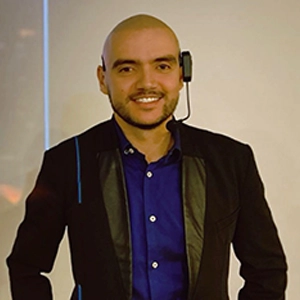 Camilo Gonzalez, Speaker y Periodista